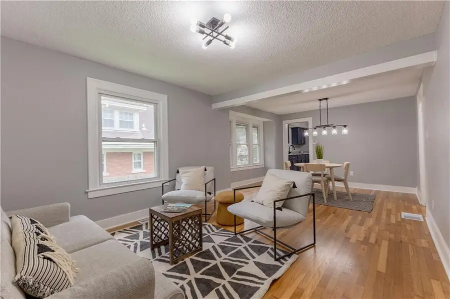 116 S Ash Avenue, Independence, MO 64053 - #2