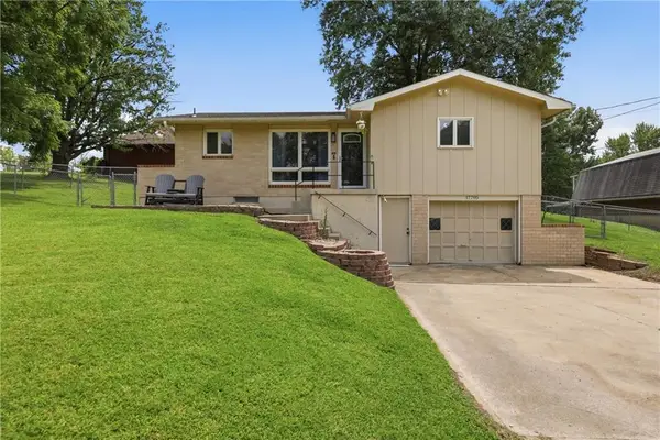 17705 E 28th Street S, Independence, MO 64057