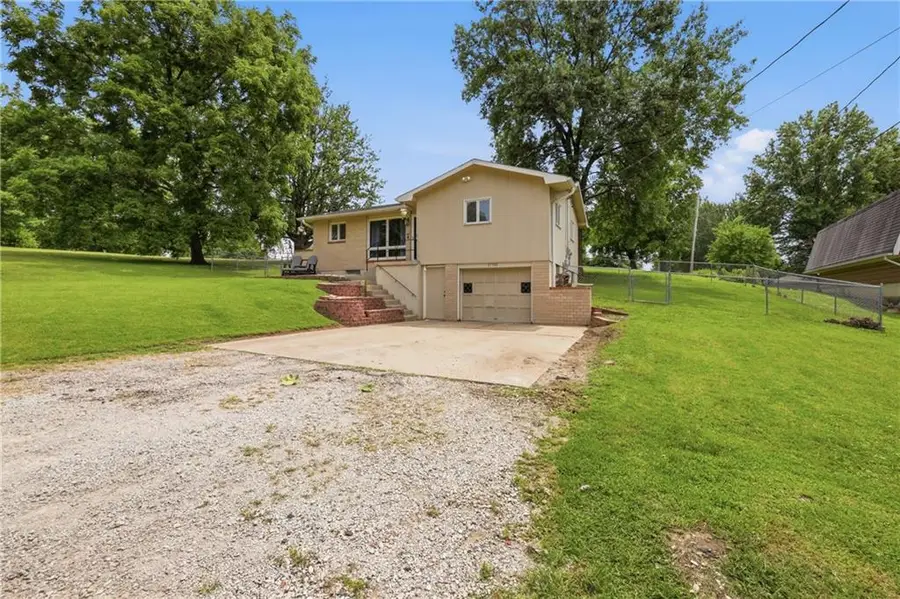 17705 E 28th Street S, Independence, MO 64057 - #2