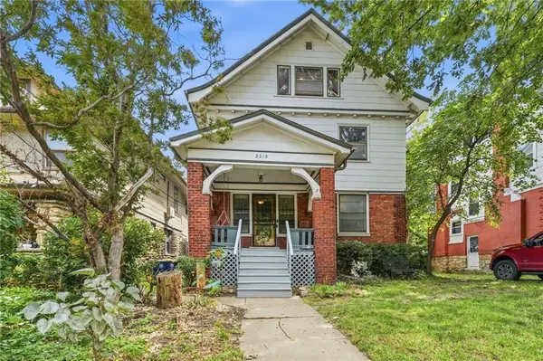 3215 Central Street, Kansas City, MO 64111