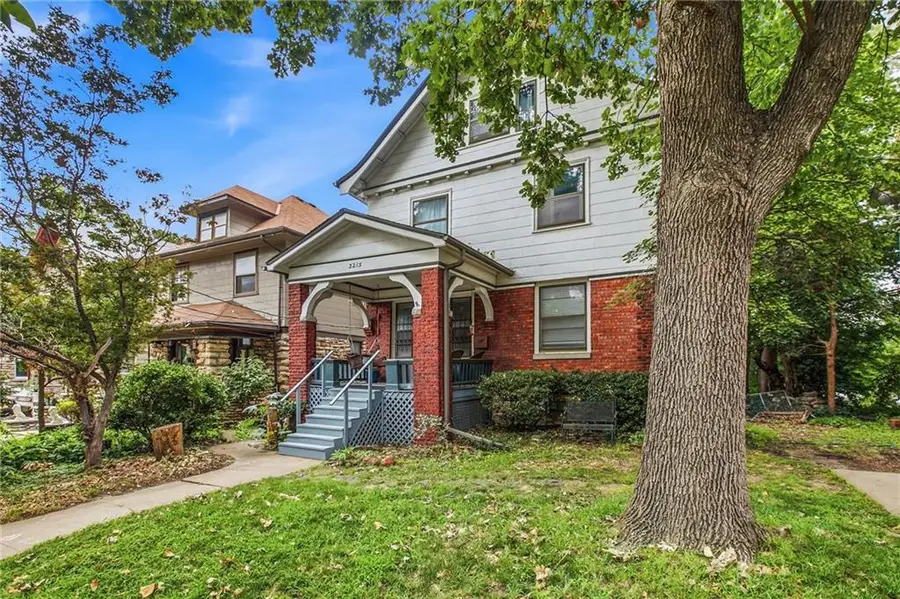 3215 Central Street, Kansas City, MO 64111 - #3
