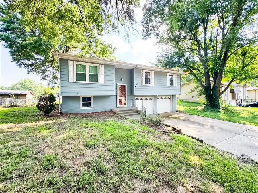 1403 Blueberry Drive, Harrisonville, MO 64701 - #2