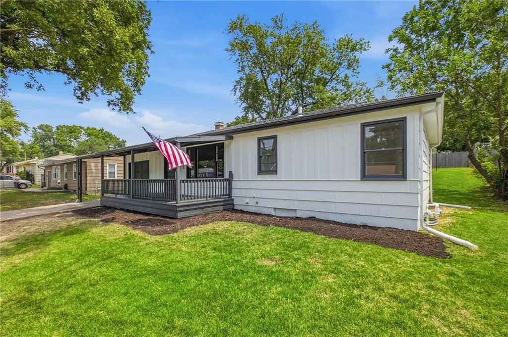 3313 Vermont Avenue, Independence, MO 64052 - #1