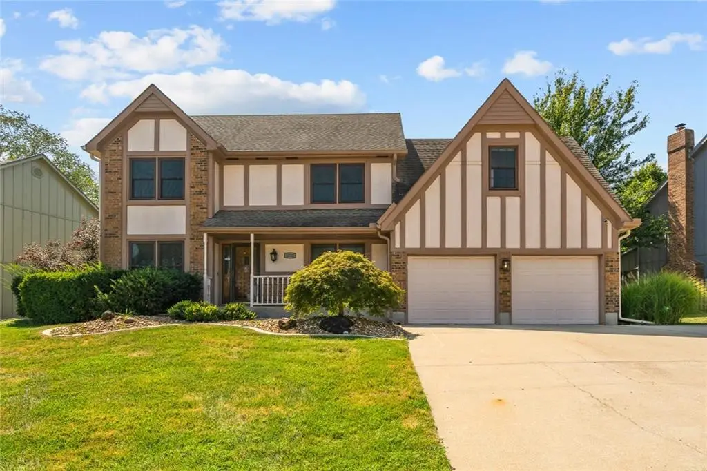 5722 Richards Circle, Shawnee, KS 66216 - #1