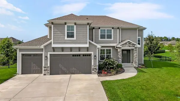 24704 W 76th Street, Shawnee, KS 66227