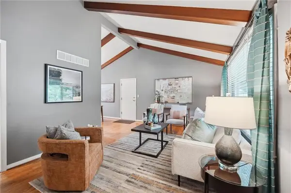 8133 W 93rd Street, Overland Park, KS 66212