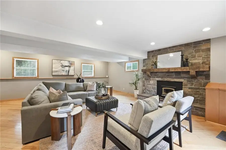 8133 W 93rd Street, Overland Park, KS 66212 - #3