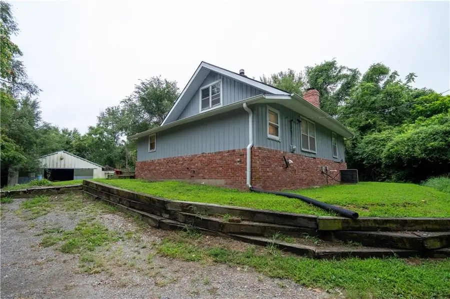 6501 S 16th Street, Saint Joseph, MO 64504 - #3