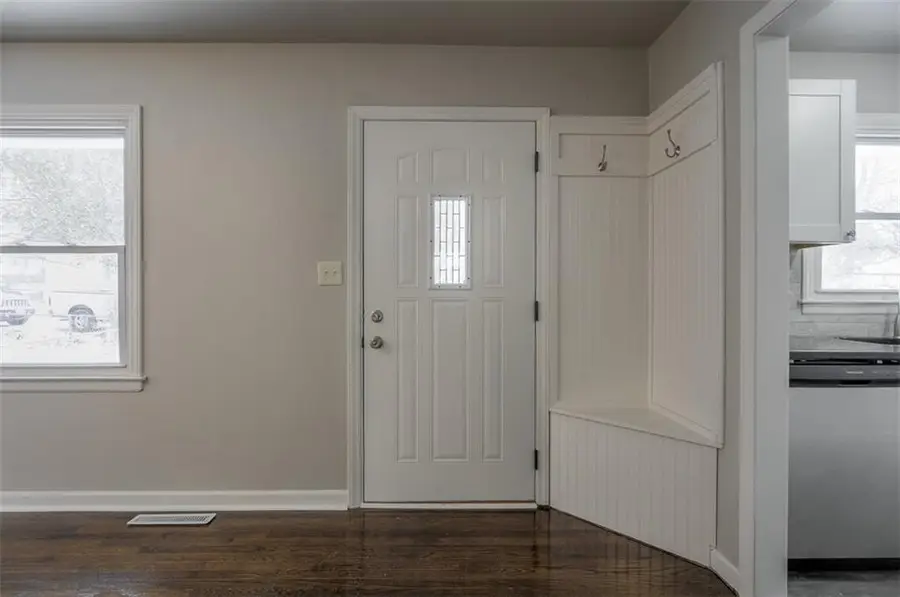 1709 N Dodgion Avenue, Independence, MO 64050 - #2