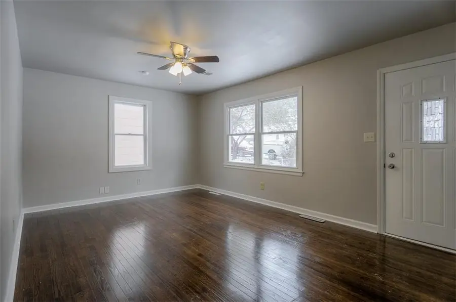 1709 N Dodgion Avenue, Independence, MO 64050 - #3