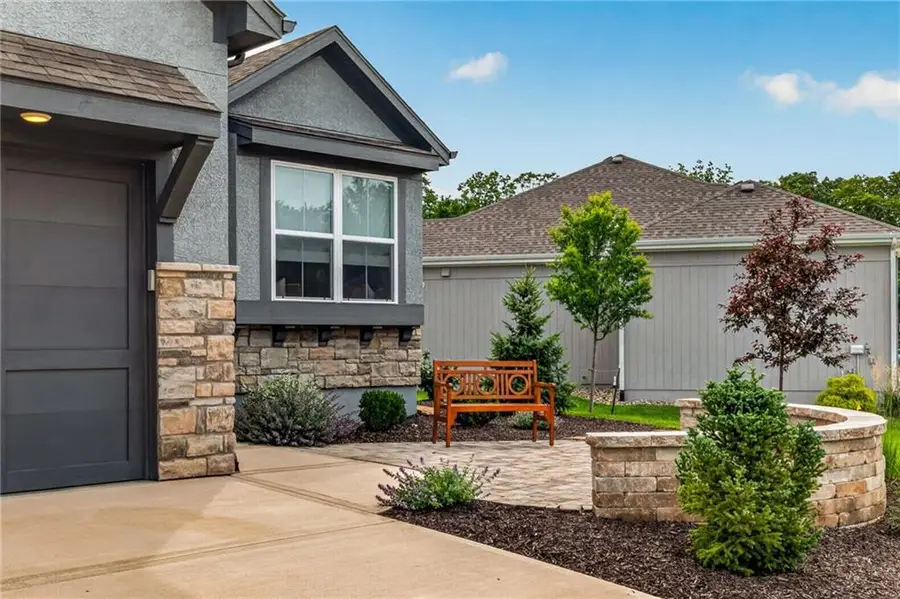 7211 Westgate Street, Shawnee, KS 66216 - #3