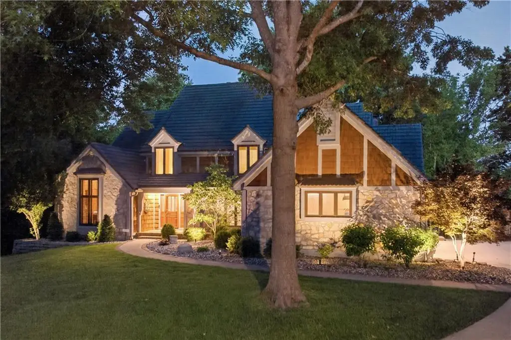 10703 W 124 Street, Overland Park, KS 66213 - #1