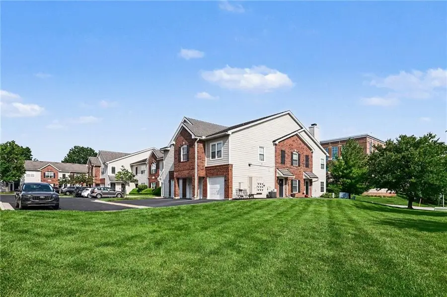 11607 Tomahawk Creek Parkway #J, Leawood, KS 66211 - #2