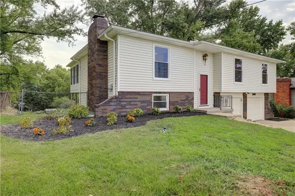 11015 Crooked Road, Kansas City, MO 64152