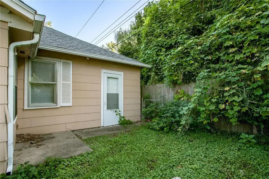8249 Ward Parkway, Kansas City, MO 64114 - #3