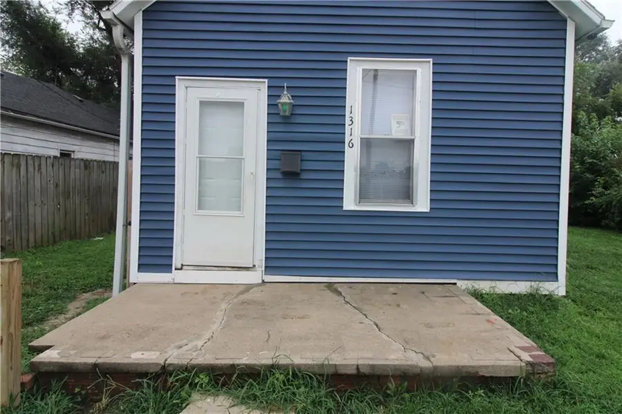 1316 Sacramento Street, Saint Joseph, MO 64503 - #2