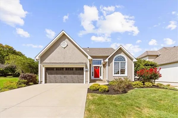 5124 W 159th Terrace, Overland Park, KS 66085