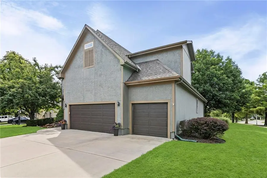 21719 W 99th Terrace, Lenexa, KS 66220 - #2
