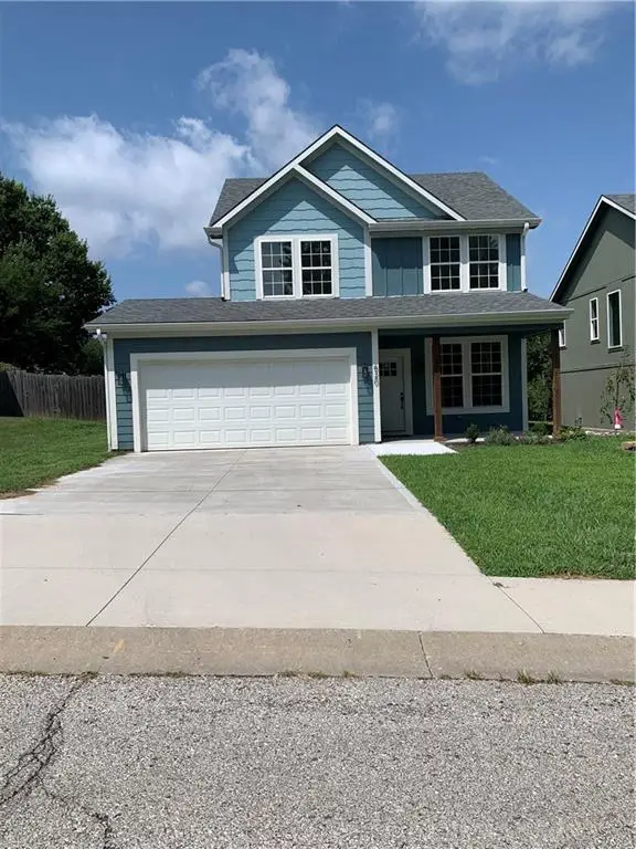 620 NW Charlotte Street, Grain Valley, MO 64029