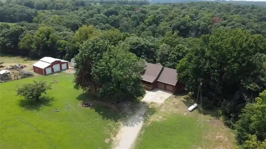 7935 Kiowa Road, Oskaloosa, KS 66066 - #2