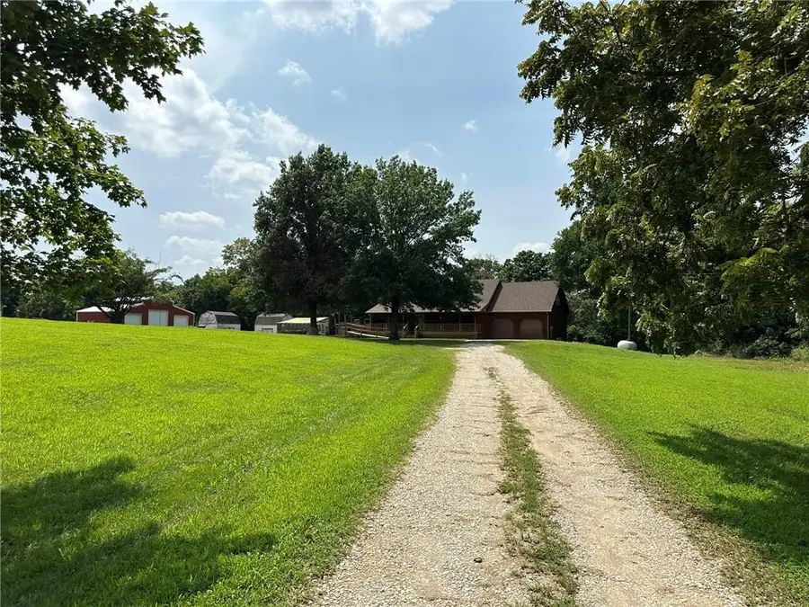 7935 Kiowa Road, Oskaloosa, KS 66066 - #3