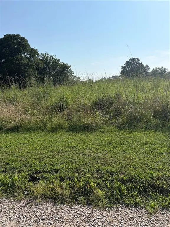 Eagle Lane, Mound City, KS 66056