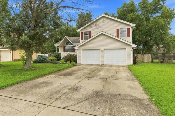 716 SE 11th Street, Lee's Summit, MO 64081