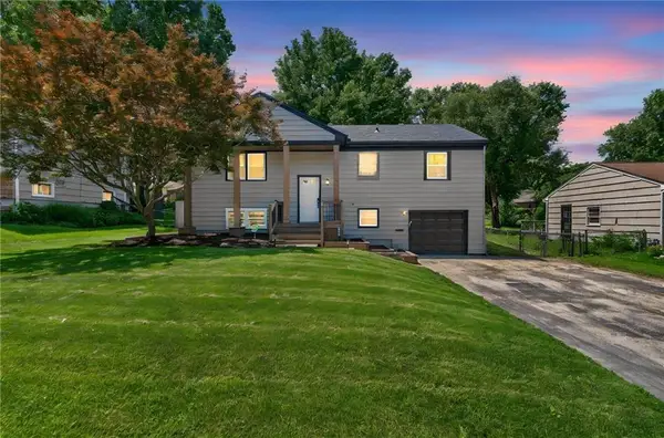 10909 W 72nd Terrace, Shawnee, KS 66203