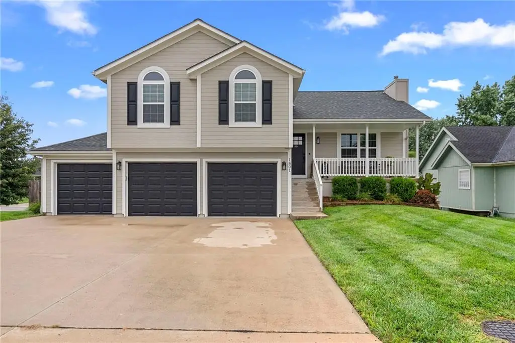 1801 Gunner Avenue, Greenwood, MO 64034 - #1