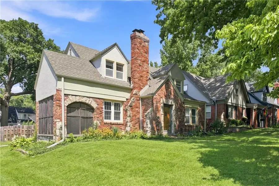 200 E 73rd Terrace, Kansas City, MO 64114 - #3