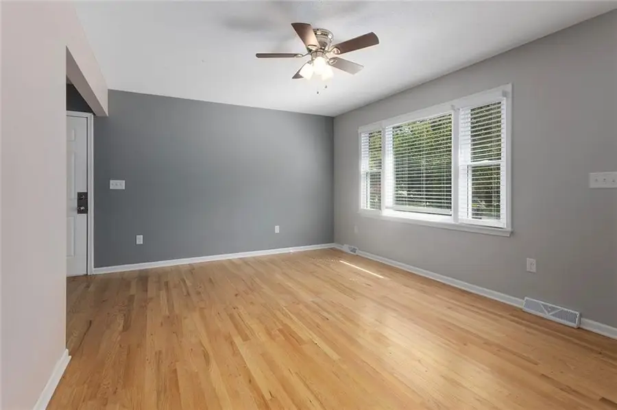 4634 N Denver Avenue, Kansas City, MO 64117 - #2