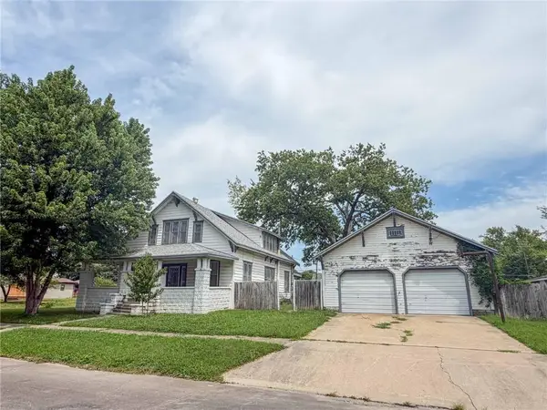 301 S Elm Street, Iola, KS 66749