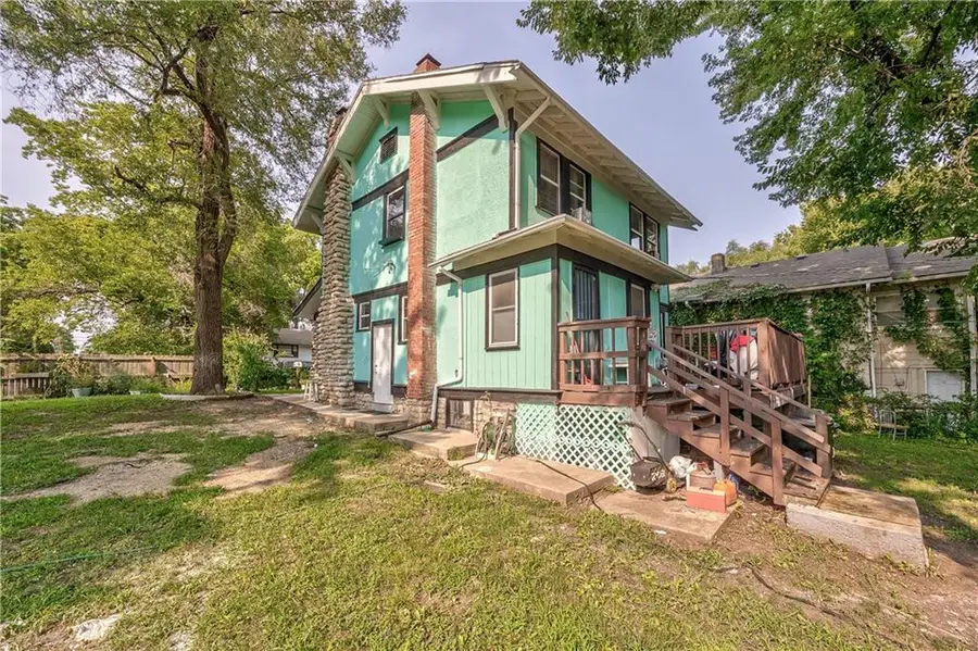 4015 E 67th Terrace, Kansas City, MO 64132 - #2