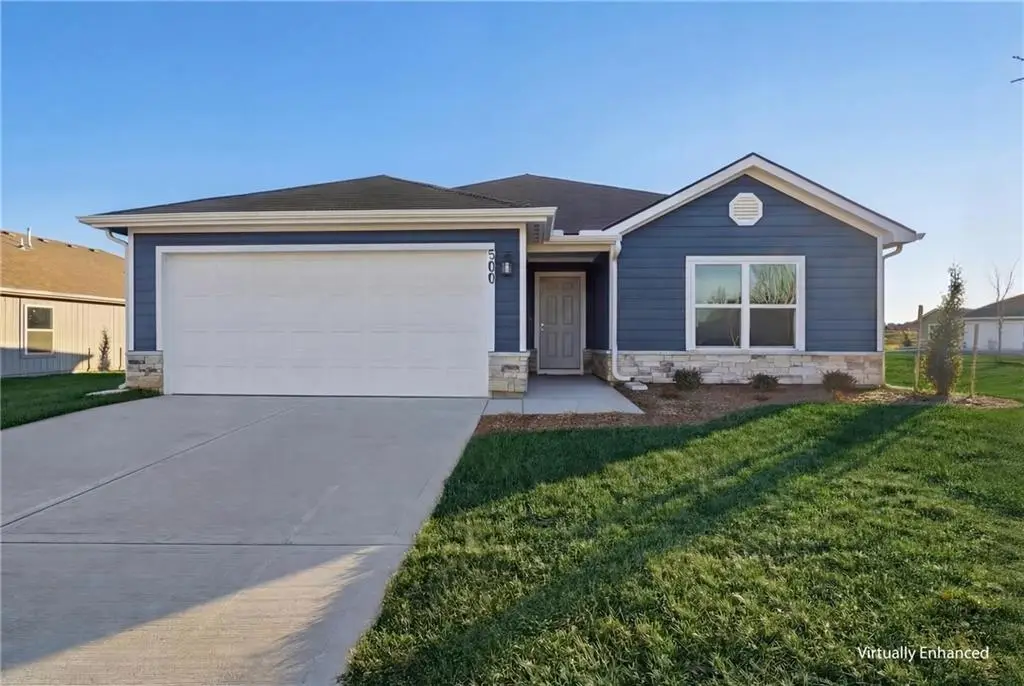 866 N Pear Street, Gardner, KS 66030 - #1