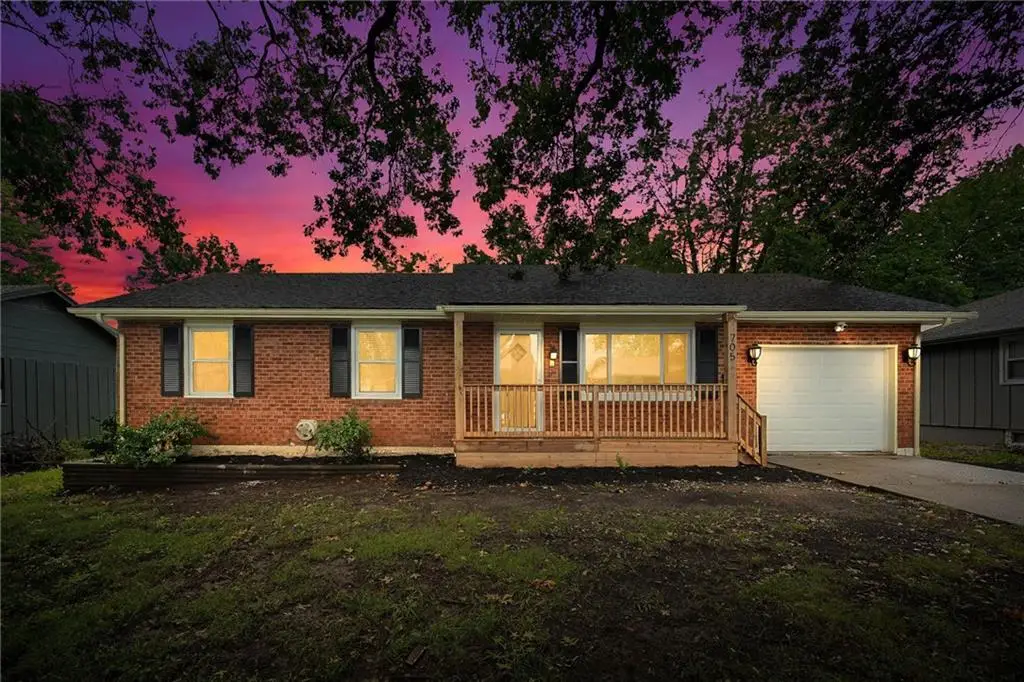 705 NE Darwin Street, Lees Summit, MO 64063 - #1
