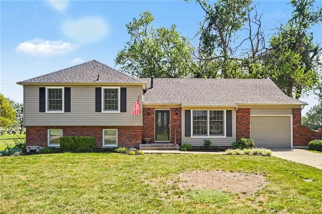 1625 S Orchard Drive, Ottawa, KS 66067 - #1