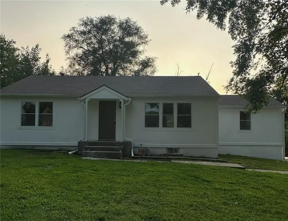 6300 Harris Street, Raytown, MO 64133 - #1