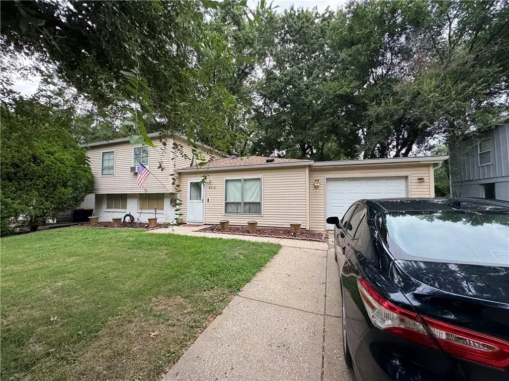 8612 E 92nd Terrace, Kansas City, MO 64138 - #1