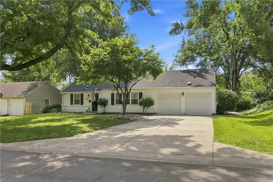 7591 High Drive, Prairie Village, KS 66208 - #2