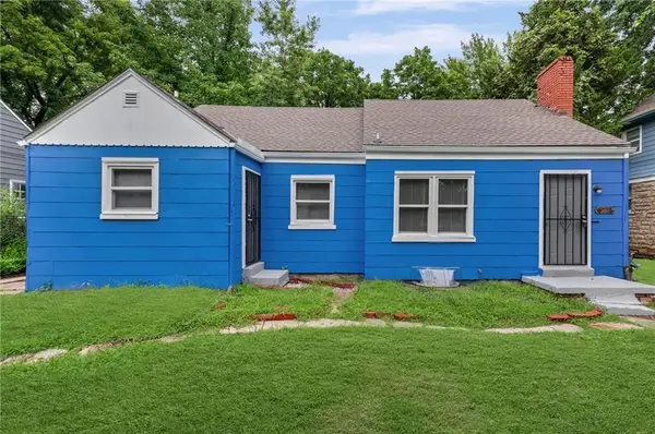 6715 Walrond Avenue, Kansas City, MO 64132