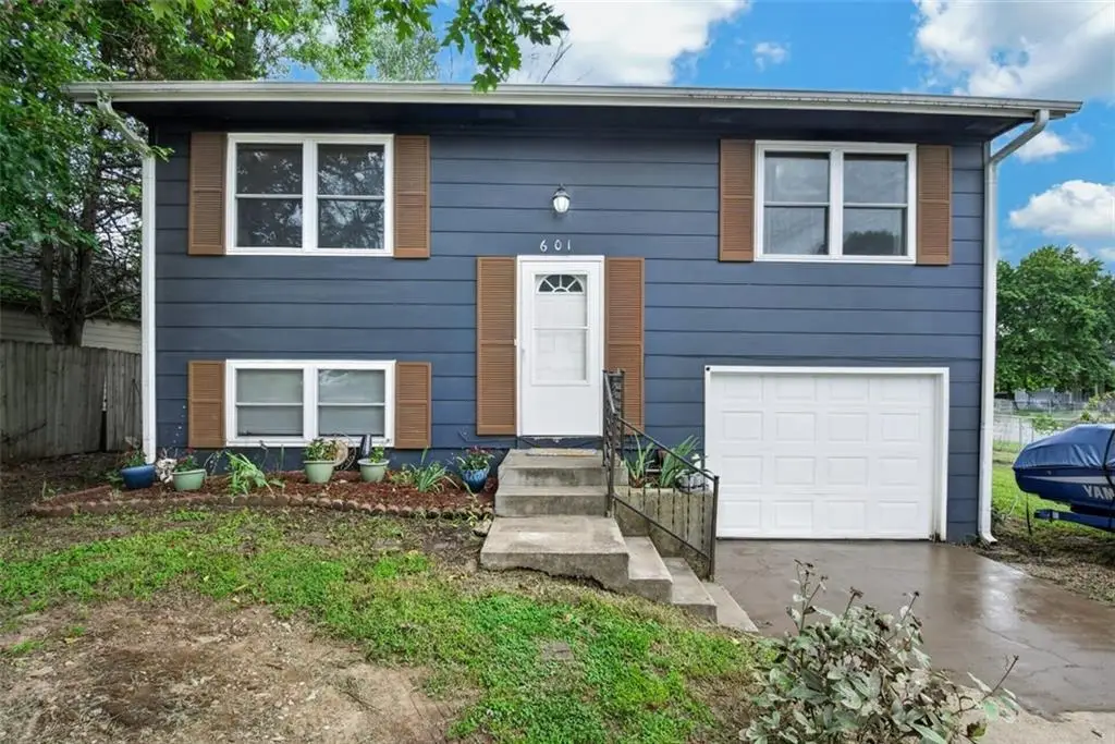 601 SE 23rd Street, Topeka, KS 66605 - #1