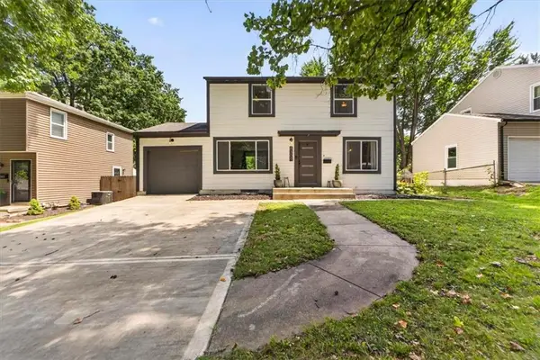 8309 Jarboe Street, Kansas City, MO 64114
