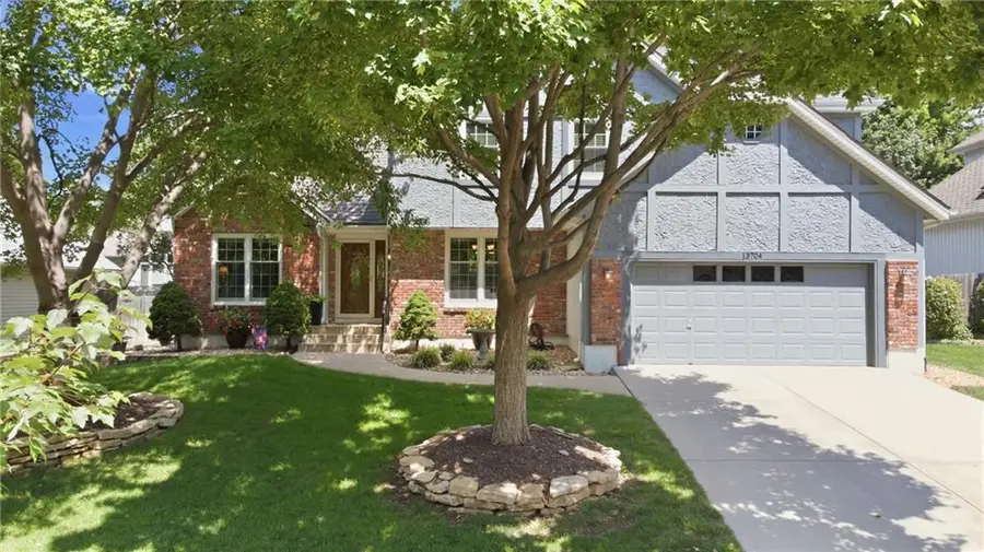 13704 W 75th Terrace, Lenexa, KS 66216 - #2