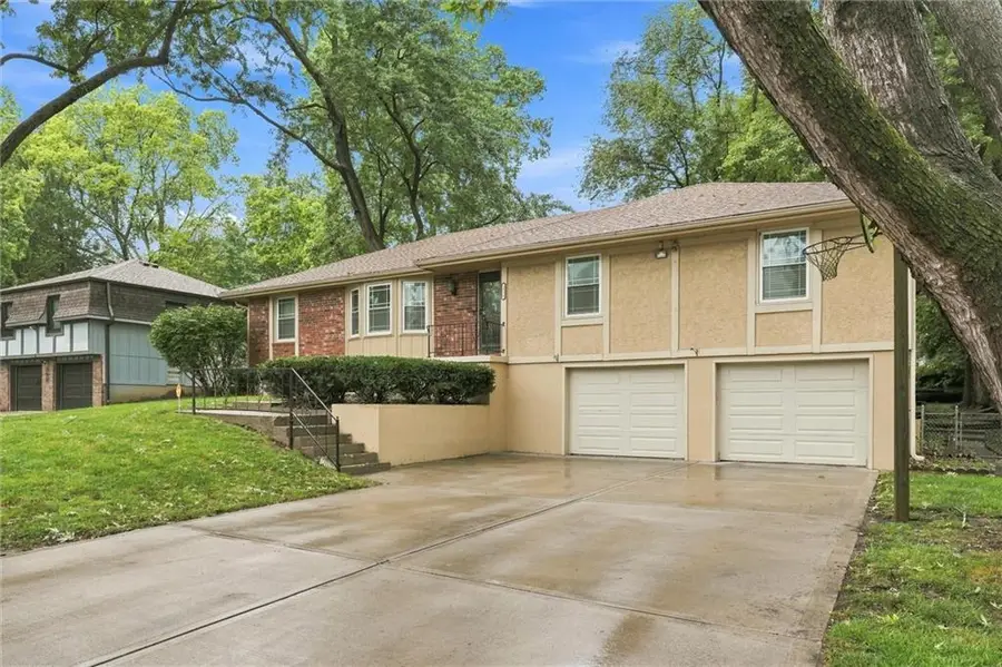 2516 N 83rd Lane, Kansas City, KS 66109 - #2