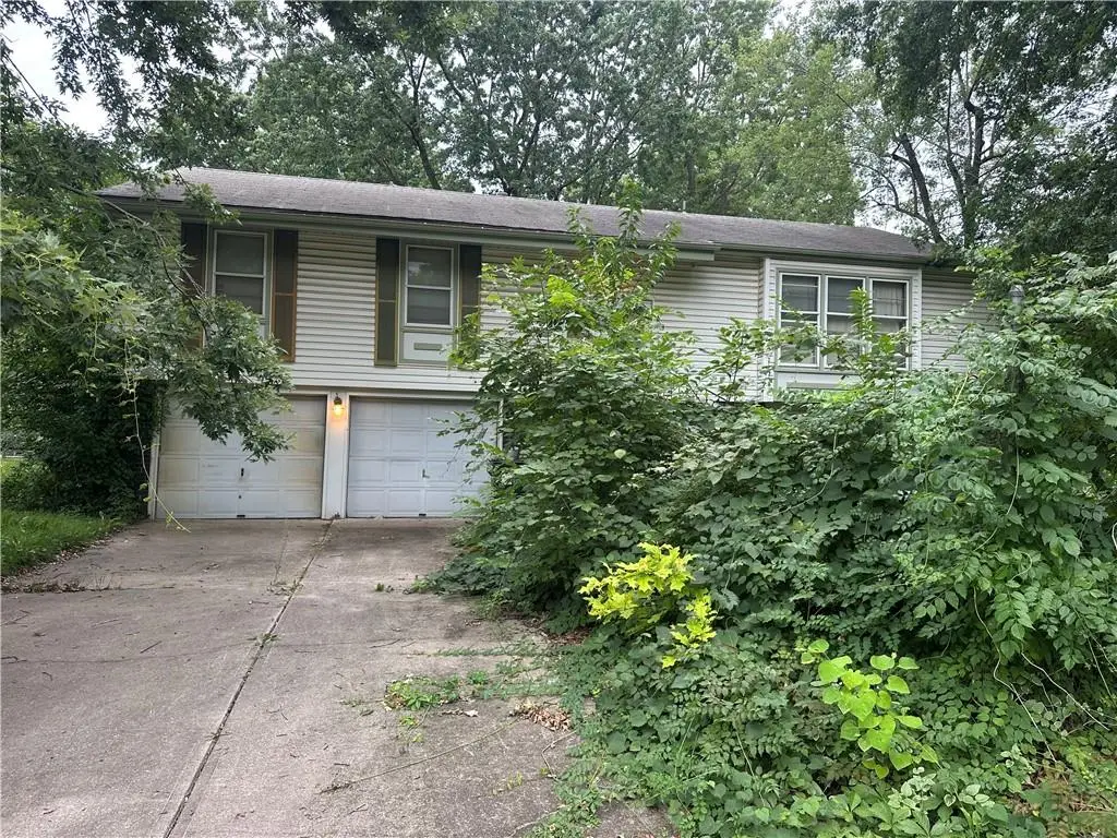 8301 E 133rd Street, Grandview, MO 64030 - #1