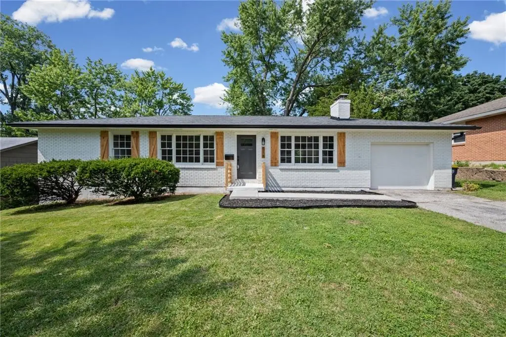 518 E 90th Terrace, Kansas City, MO 64131 - #1