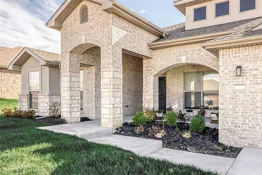 9283 Pickering Street, Lenexa, KS 66227 - #3