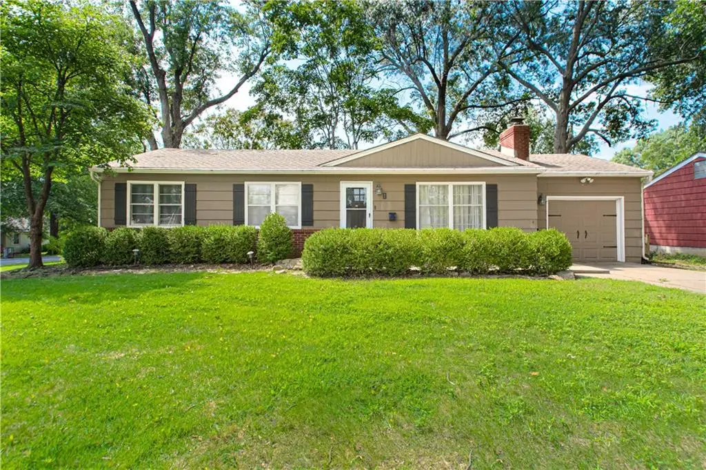 1 W 96th Terrace, Kansas City, MO 64114 - #1