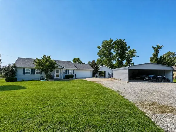 12338 Crestview Drive, Warsaw, MO 65355