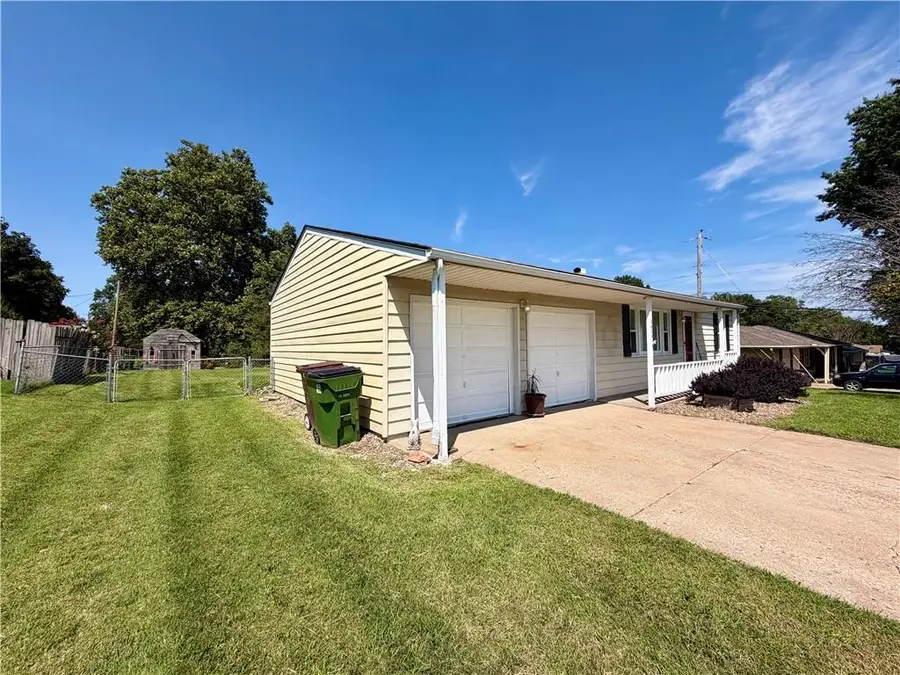 10604 E 75 Street, Raytown, MO 64138 - #3
